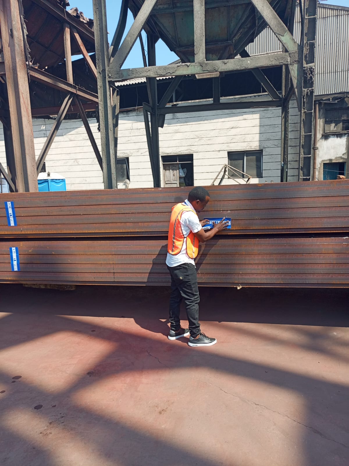 Cargo hold inspection